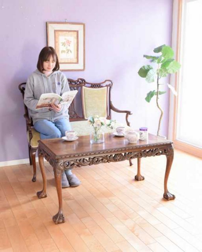 アンティークのテーブル　アンティーク家具　アンティークのローテーブル、フランスのアンティーク家具。フランスらしい優雅な時間もお届けします。(j-2596-f)