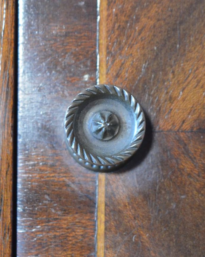 アンティーク家具の取っ手