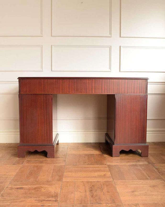 書斎で楽しむ英国家具、大人のためのアンティークデスク(j-2615-f