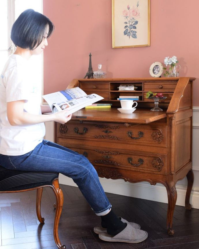 ビューロー アンティーク家具 ビューロー。あっという間に大人のデスク扉を前に倒すとデスクが登場。(j-2637-f)