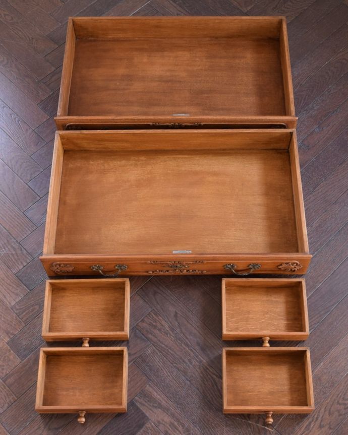 ビューロー アンティーク家具 ビューロー。引き出しの中も・・・もちろん引き出しの中もキレイに仕上げました。(j-2637-f)