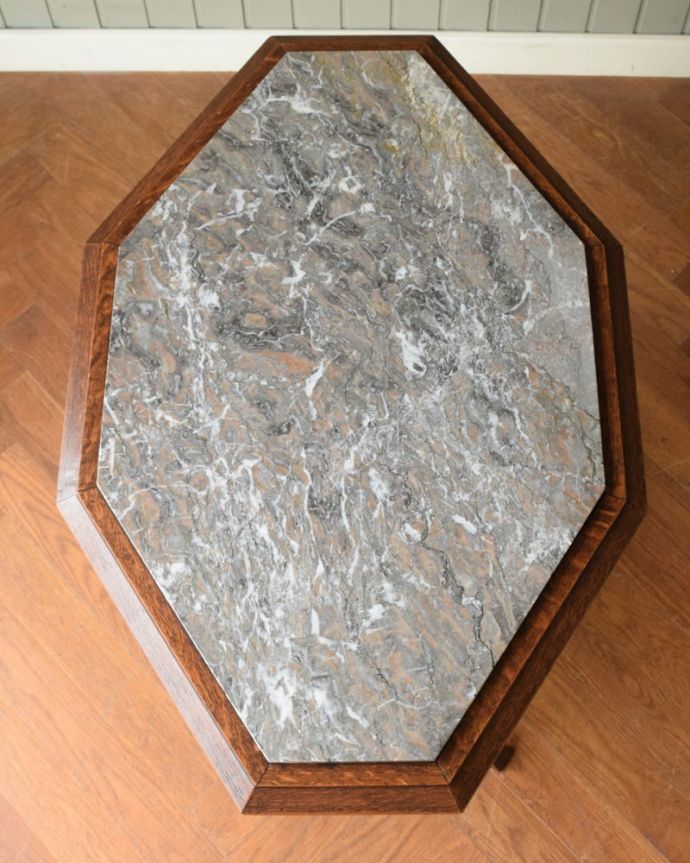 オケージョナルテーブルの天板