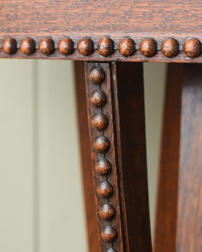 アンティーク家具らしい装飾