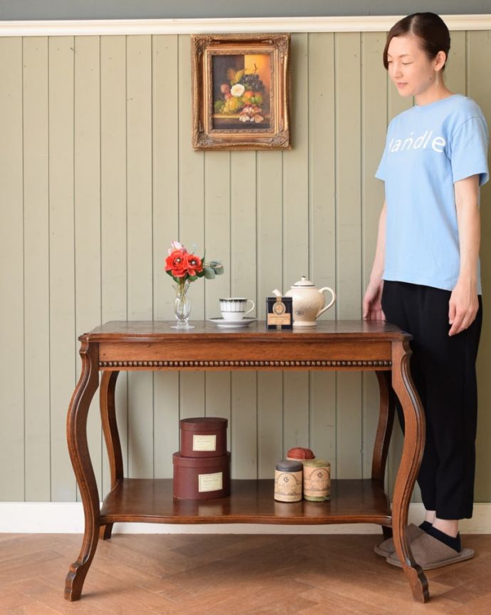 アンティークのテーブル アンティーク家具 オケージョナルテーブル。どんな場所でも便利に使える小さなテーブルそもそも「オケージョナル」とは「便利に使える」と言う意味。(j-2648-f)