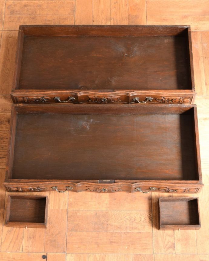 ビューロー アンティーク家具 ビューロー。引き出しの中も・・・もちろん引き出しの中もキレイに仕上げました。(j-2655-f)