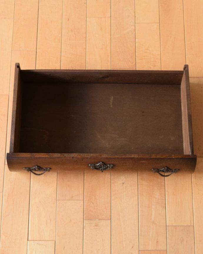 アンティークのチェスト アンティーク家具 コモード。キレイに修復したので、何を入れてもOKです。(j-2661-f)