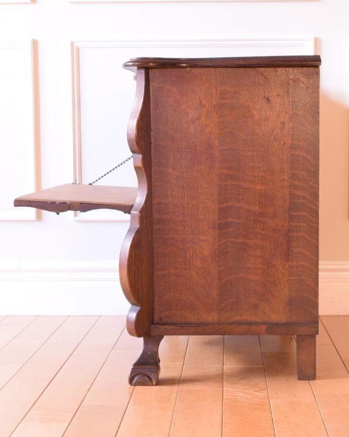 アンティークのチェスト アンティーク家具 コモード。横から見てもステキ横から見るとこんな感じ。(j-2661-f)