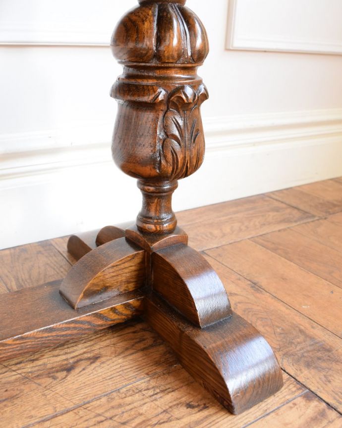 アンティーク家具の脚