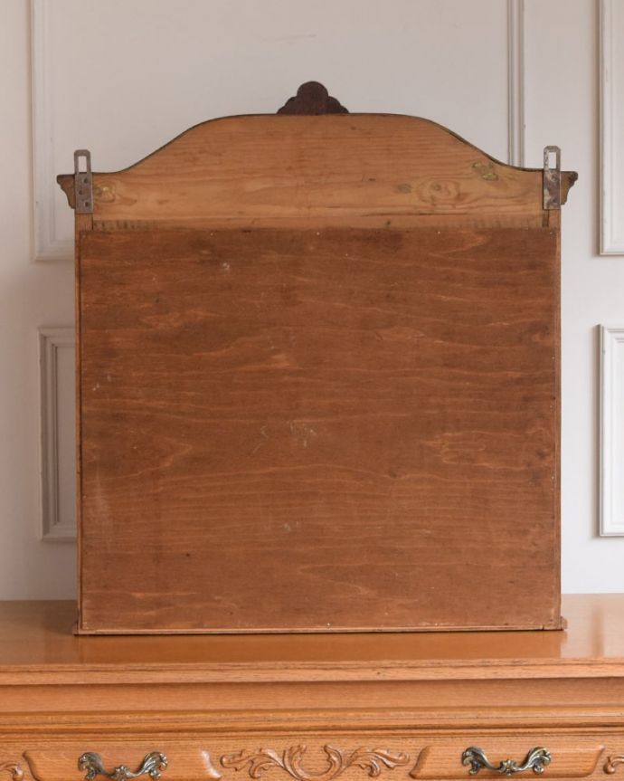 アンティークのキャビネット アンティーク家具 フランスから届いたアンティーク家具、気軽に楽しめるウォールキャビネット。後ろ姿も見て下さい。(j-2686-f)