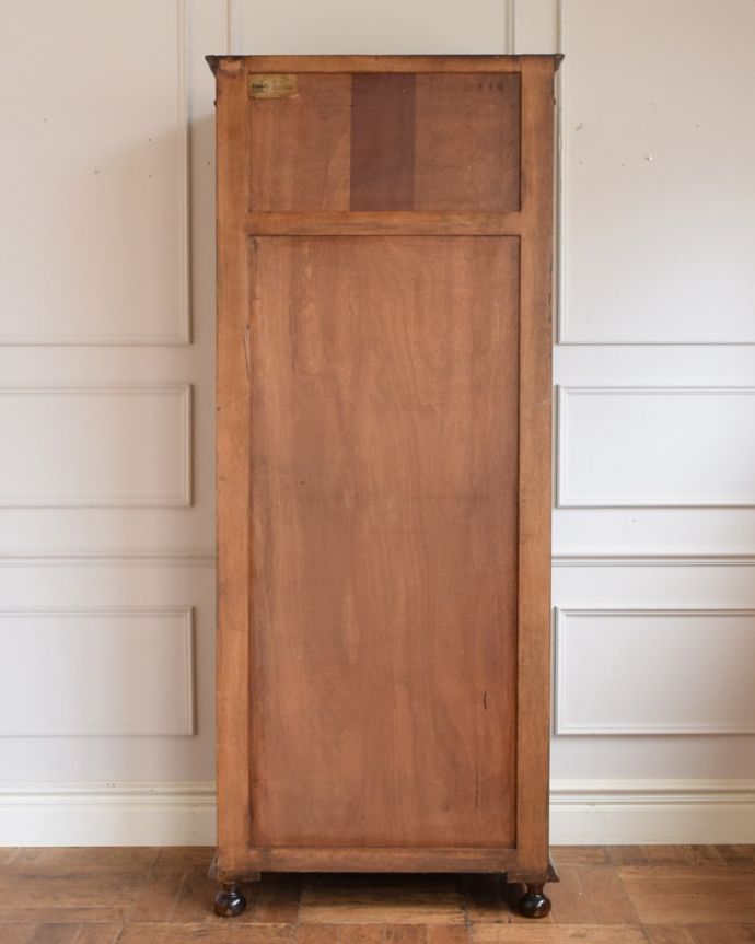 ワードローブ　アンティーク家具　ワードローブ　実は後ろ姿もキレイなんです。(j-2697-f)