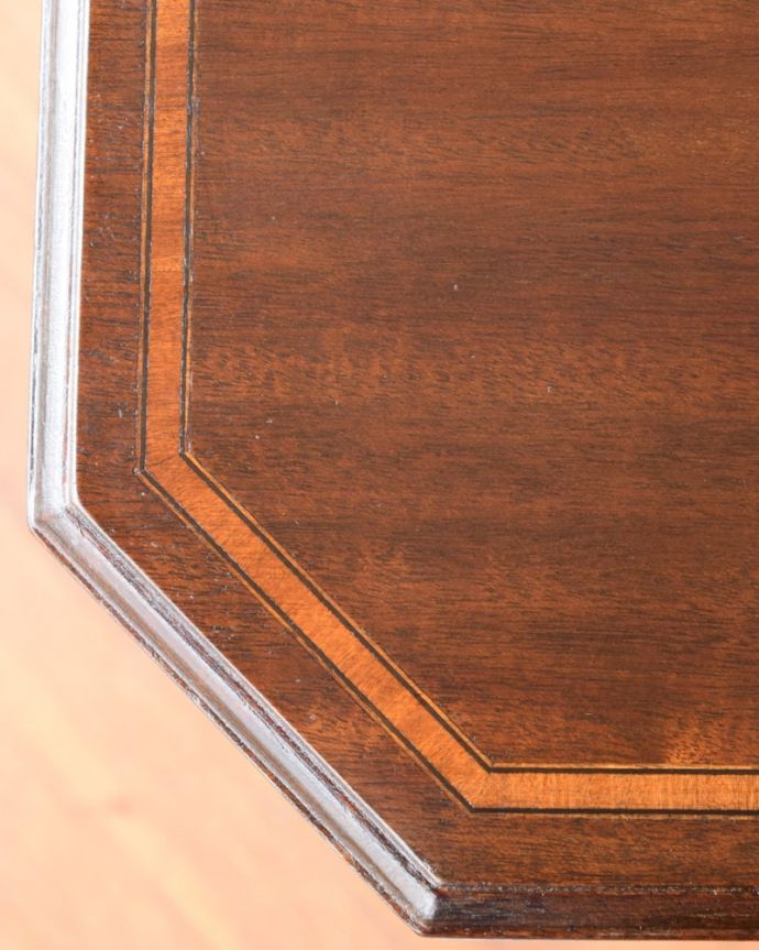 アンティークらしい木目