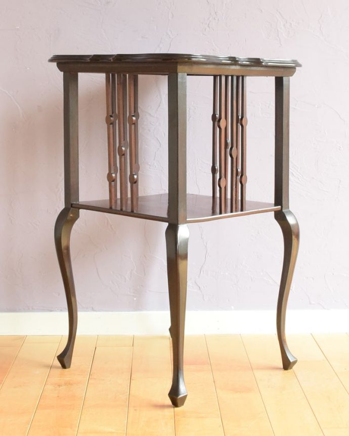 アンティーク本棚の側面