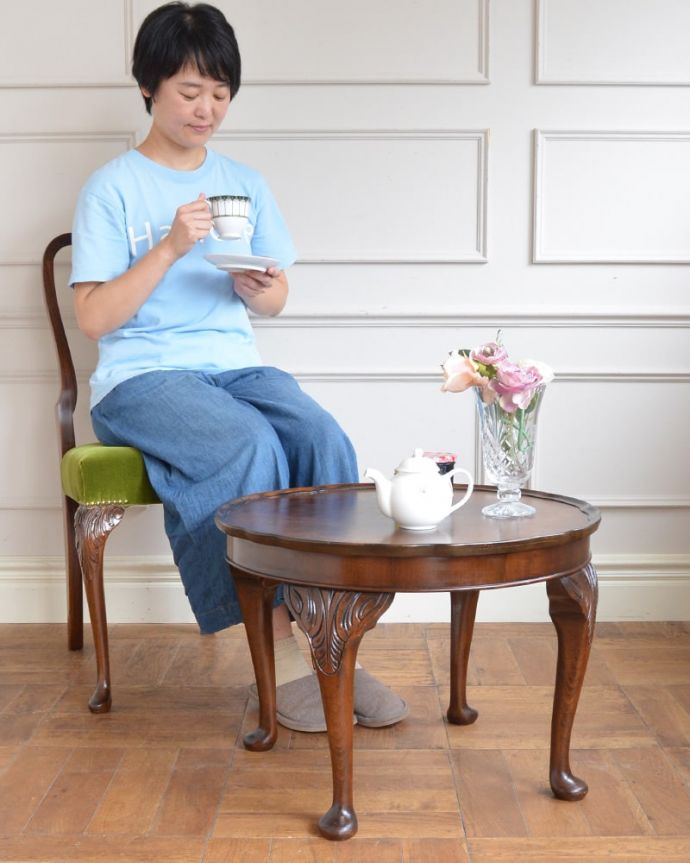 アンティークのテーブル　アンティーク家具　オケージョナルテーブル　どんな場所でも便利に使える小さなテーブルそもそも「便利に使える」と言う名前のオケージョナルテーブル。(j-2700-f)