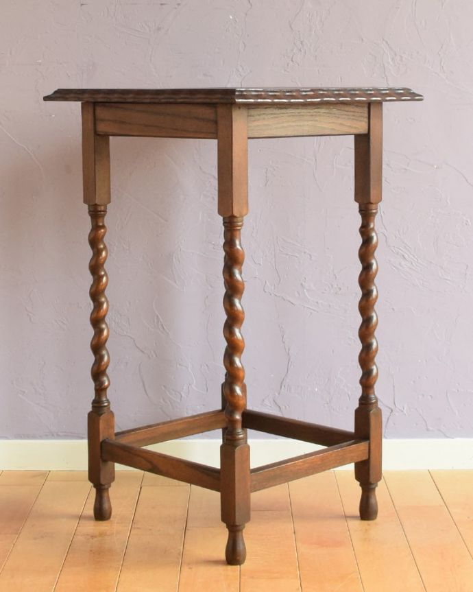 オケージョナルテーブルの側面