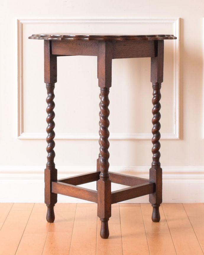 アンティークのテーブル　アンティーク家具　オケージョナルテーブル　しっかり修復しました。(j-2711-f)