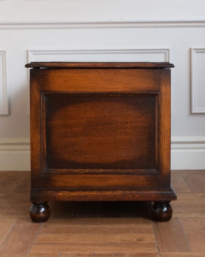 ブランケットボックス・収納ボックス　アンティーク家具　コファー　横から見てもキレイですもちろん、横顔だってキレイ！どこから見ても絵になります。(j-2713-f)