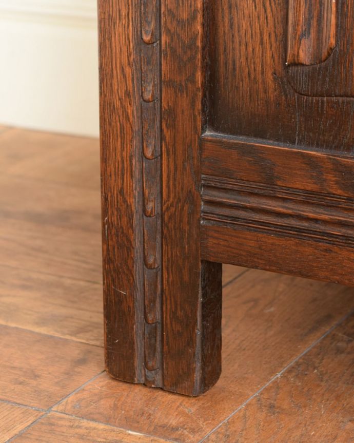 アンティーク家具の脚