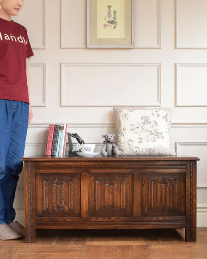 アンティークのブランケットボックス