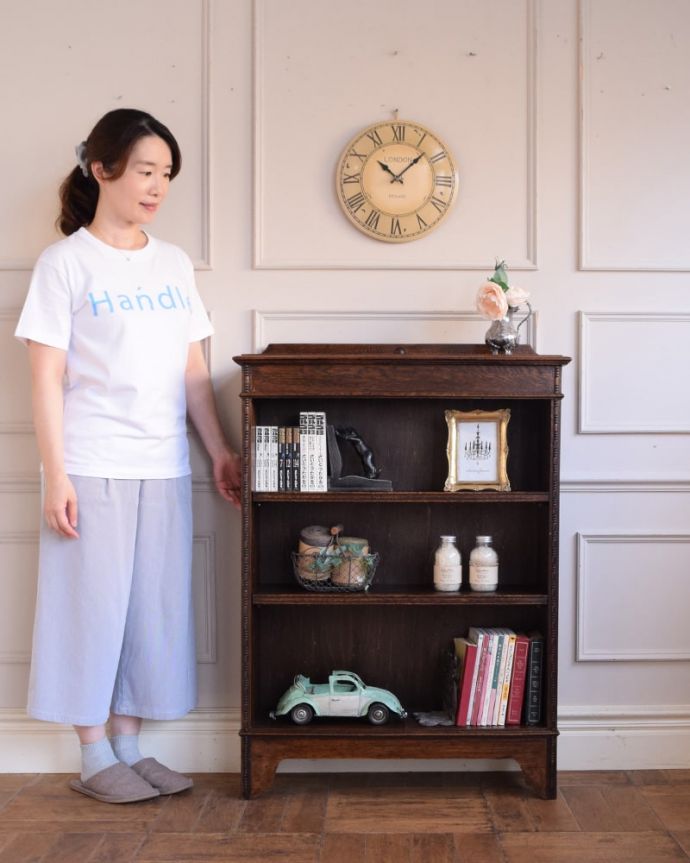 アンティークのキャビネット　アンティーク家具　ブックシェルフ　なんでも便利に収納できるオープンタイプの本棚本棚としてしっかり作られたオープンタイプのブックシェルフ。(j-2716-f)