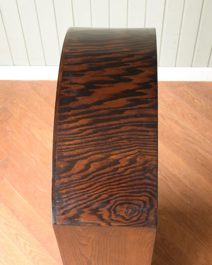 アンティークのキャビネット アンティーク家具 ブックケース 上から見てみると…家具の形はこんな感じです。(j-2717-f)