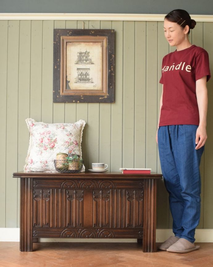 ブランケットボックス・収納ボックス アンティーク家具 コファー いろんな場所で便利に使えるアンティーク家具の中で一番基本となるブランケットボックス。(j-2719-f)