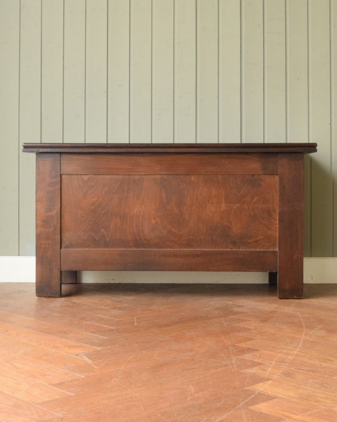 ブランケットボックス・収納ボックス アンティーク家具 コファー 後ろ姿も見て下さい。(j-2719-f)