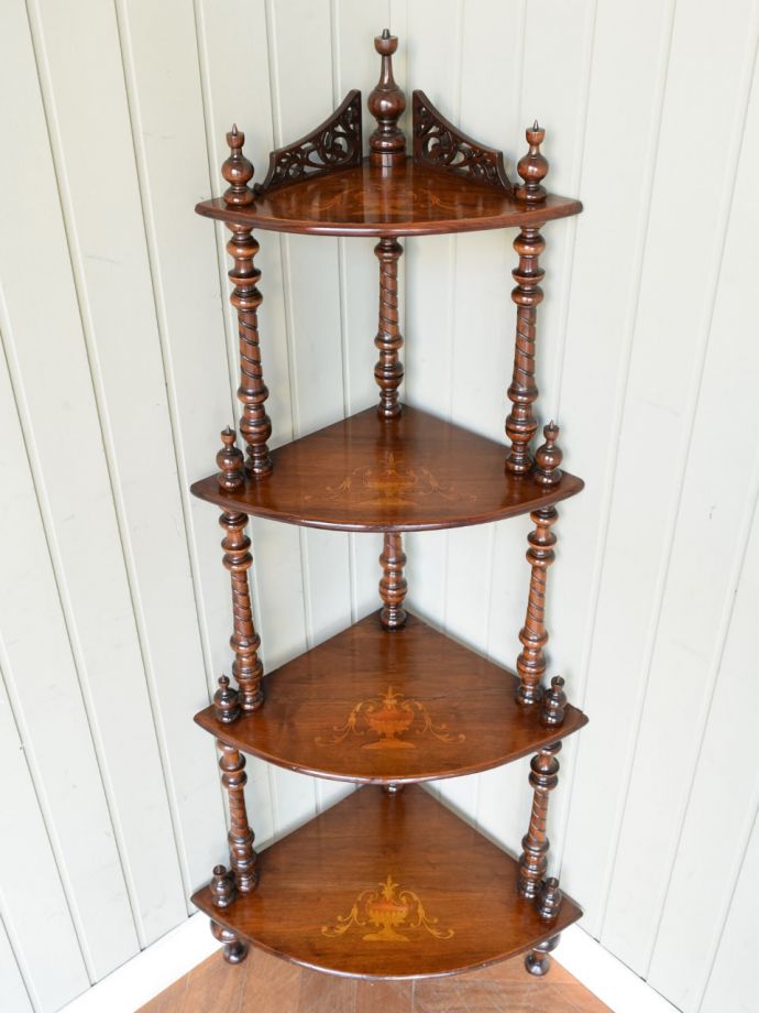 オープンシェルフの棚