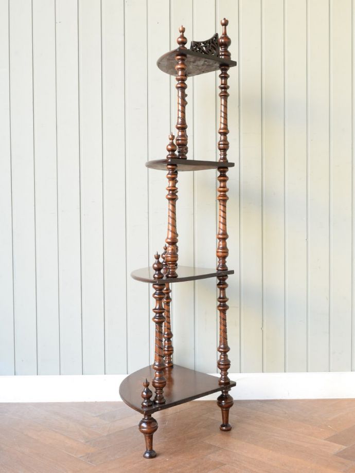 キャビネットの側面