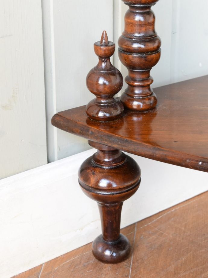 アンティーク家具の脚