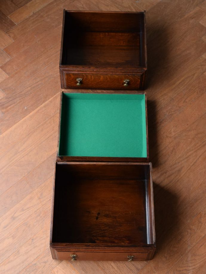 サイドボードの引き出し