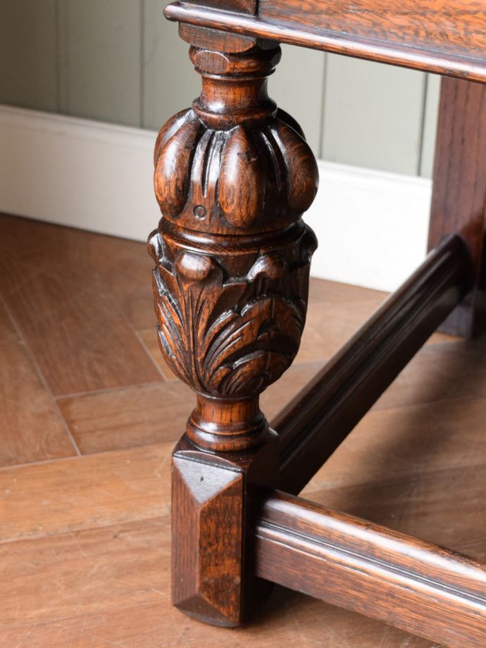 アンティーク家具の脚