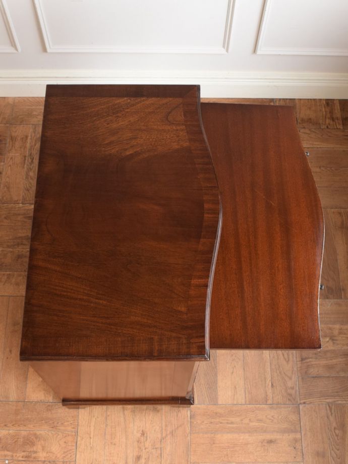 アンティークチェストの天板