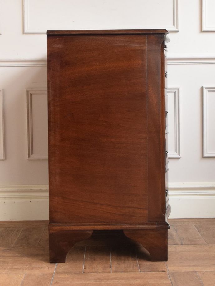 チェストの側面