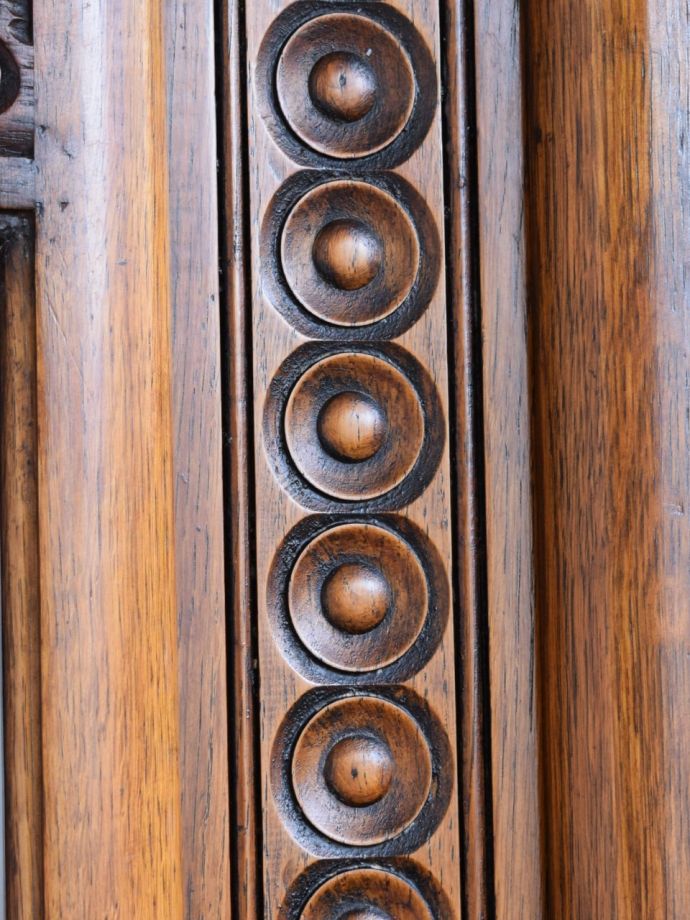 アンティークのキャビネット　アンティーク家具　ブックケース　装飾2(j-2732-f)