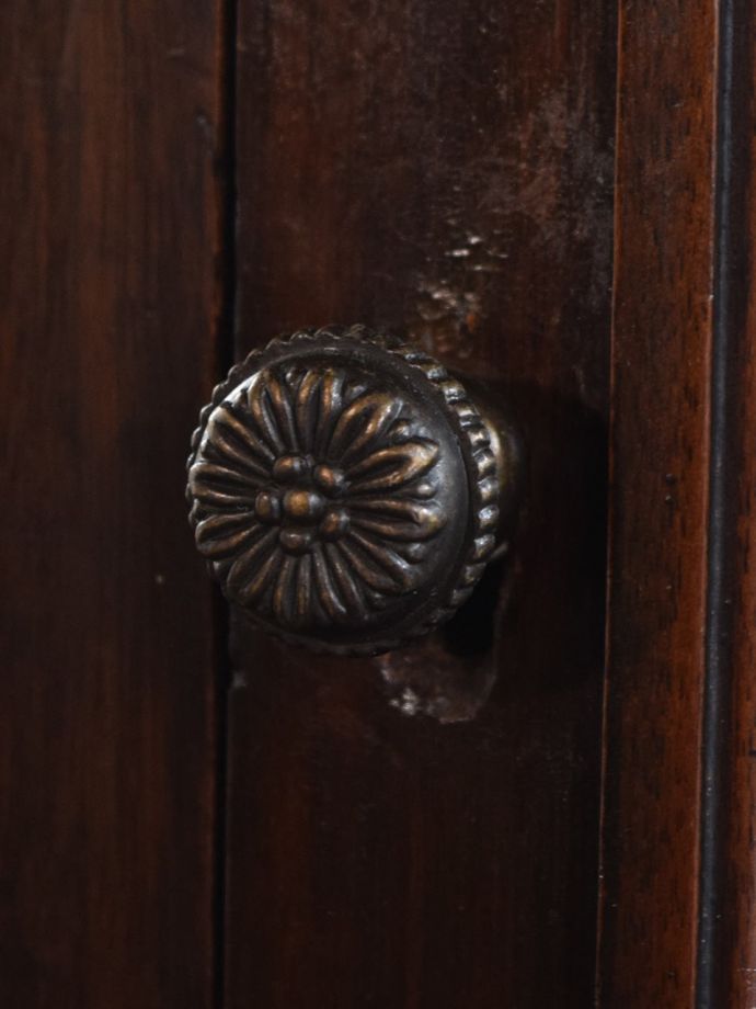 アンティーク家具の取っ手