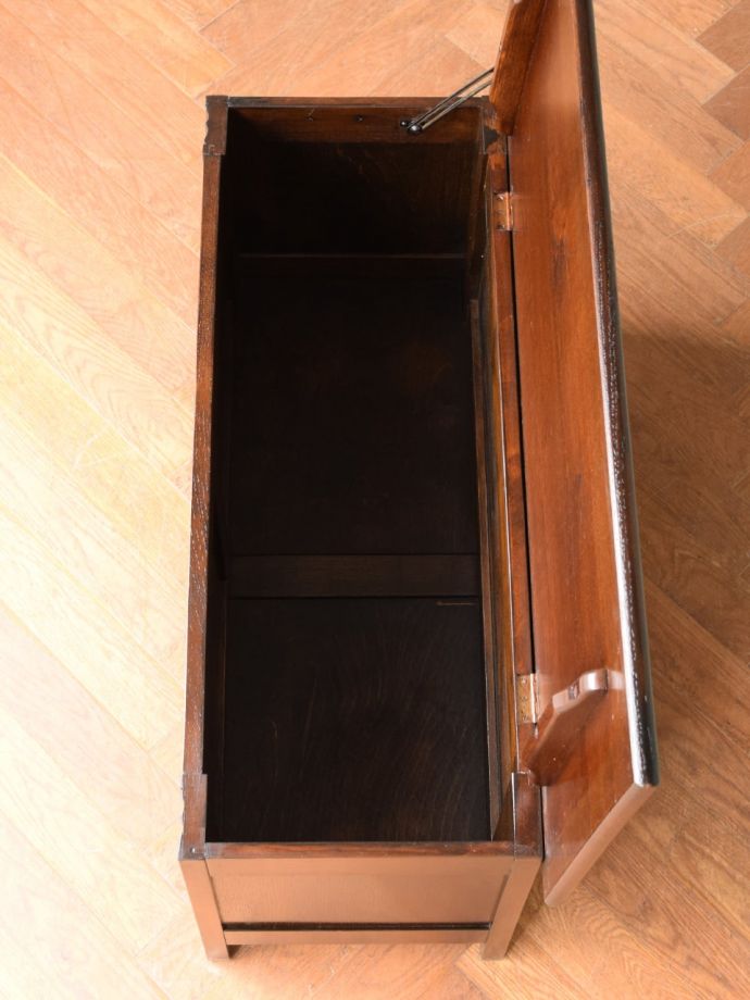 ブランケットボックスの中