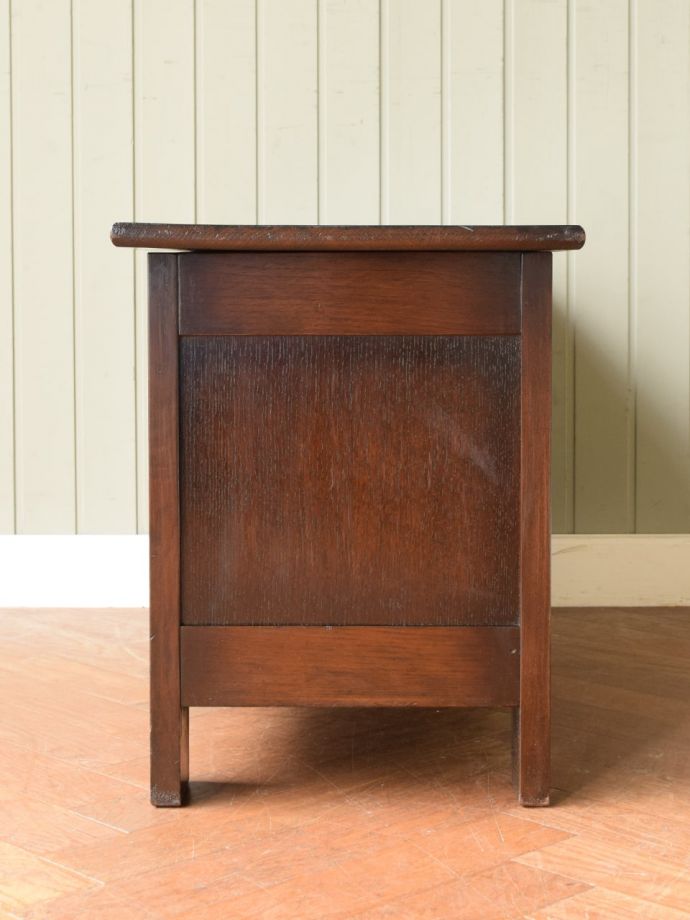 ブランケットボックスの側面