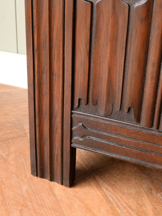 アンティーク家具の脚