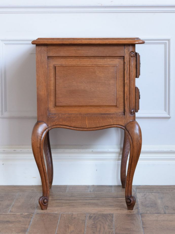 チェストの側面