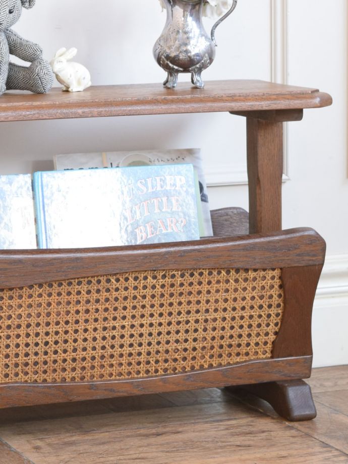 アンティーク家具らしいデザイン