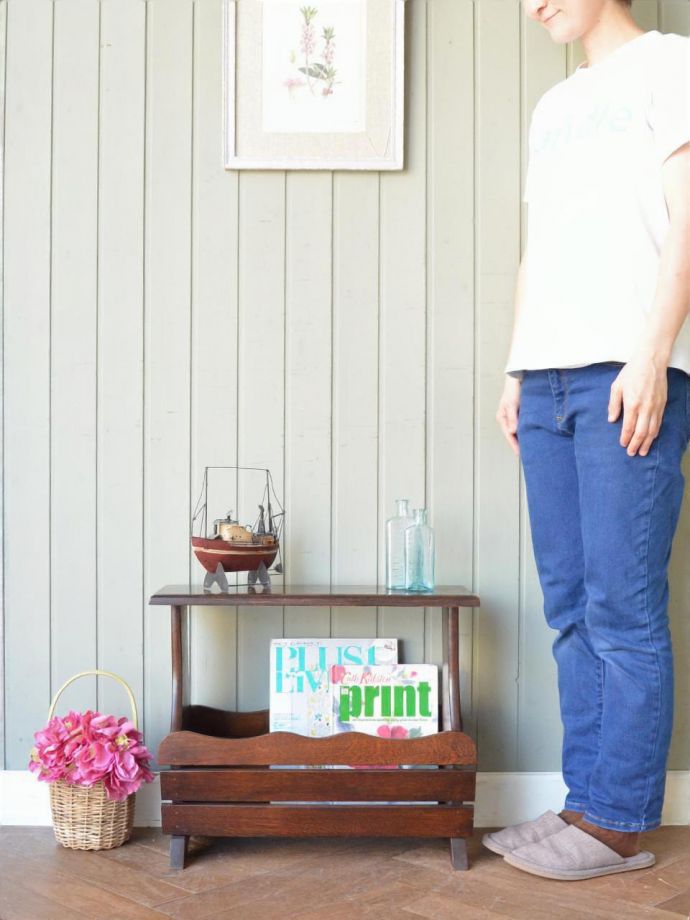 マガジンラック　アンティーク家具　マガジンラック　使いやすさNo.1！便利なアンティークどこのお家でも使っているマガジンラックも、アンティークだったらデザインが素敵だから、なんだかオシャレに使えます。(j-2754-f)