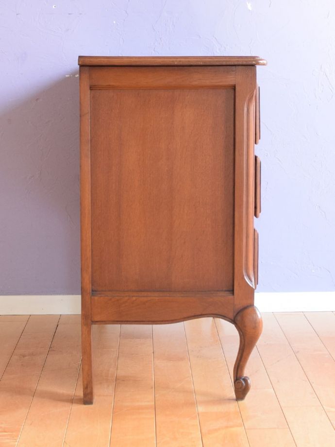 アンティークのチェスト　アンティーク家具　キャビネット　横から見てもステキ横から見るとこんな感じ。(j-2761-f)