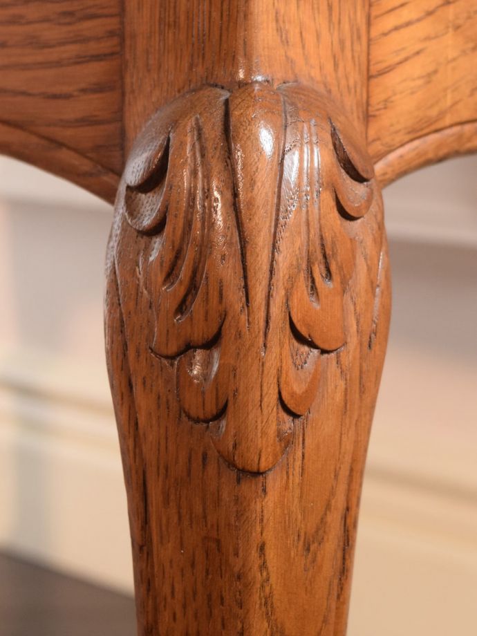 アンティークらしい彫