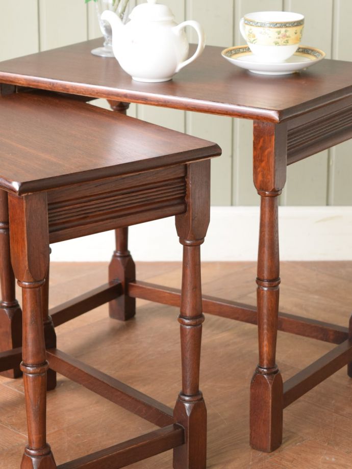 おしゃれなネストテーブル