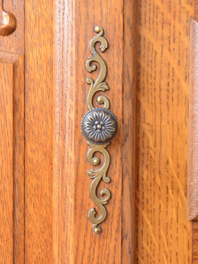 アンティーク家具の取っ手 