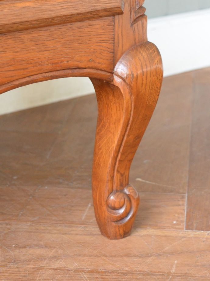 アンティーク家具の脚