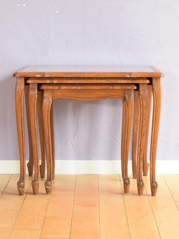 コーヒーテーブルの側面