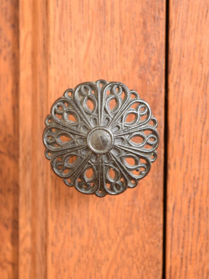 アンティーク家具の取っ手 