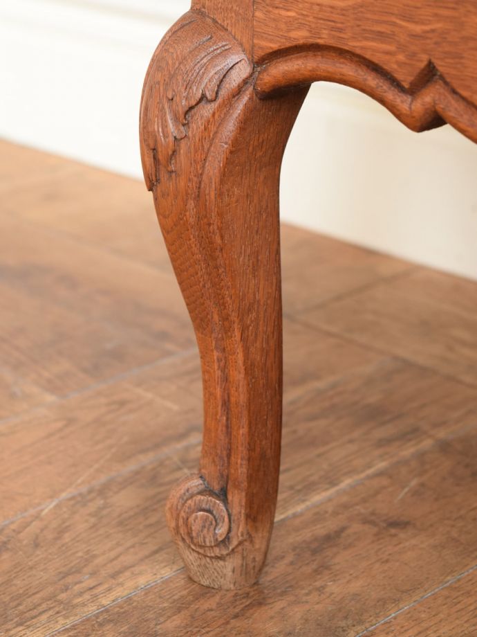 アンティーク家具の脚