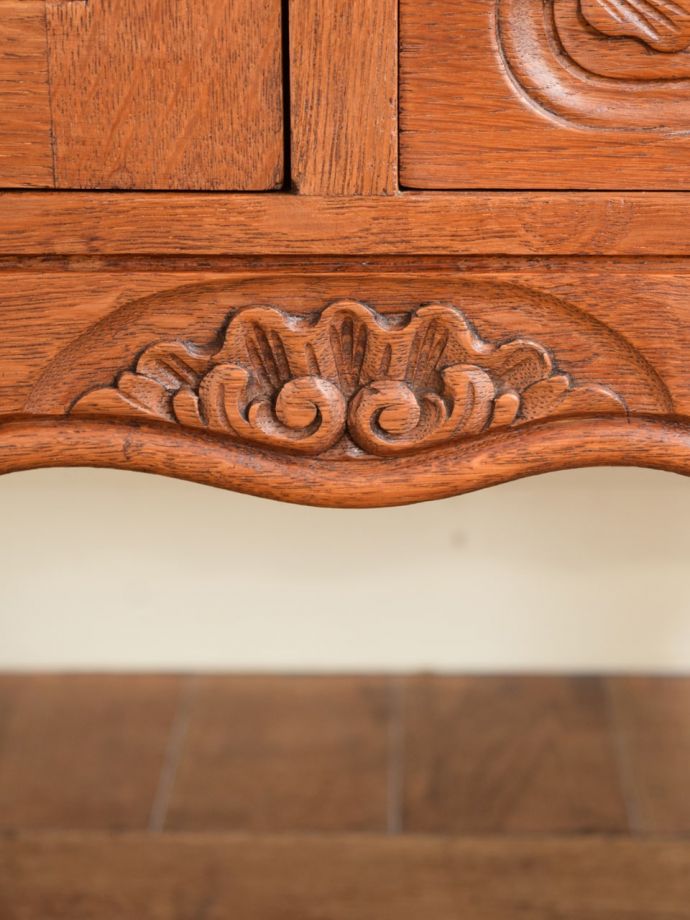 サイドボードの装飾